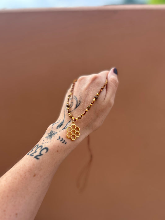 Collier ruche sacrée